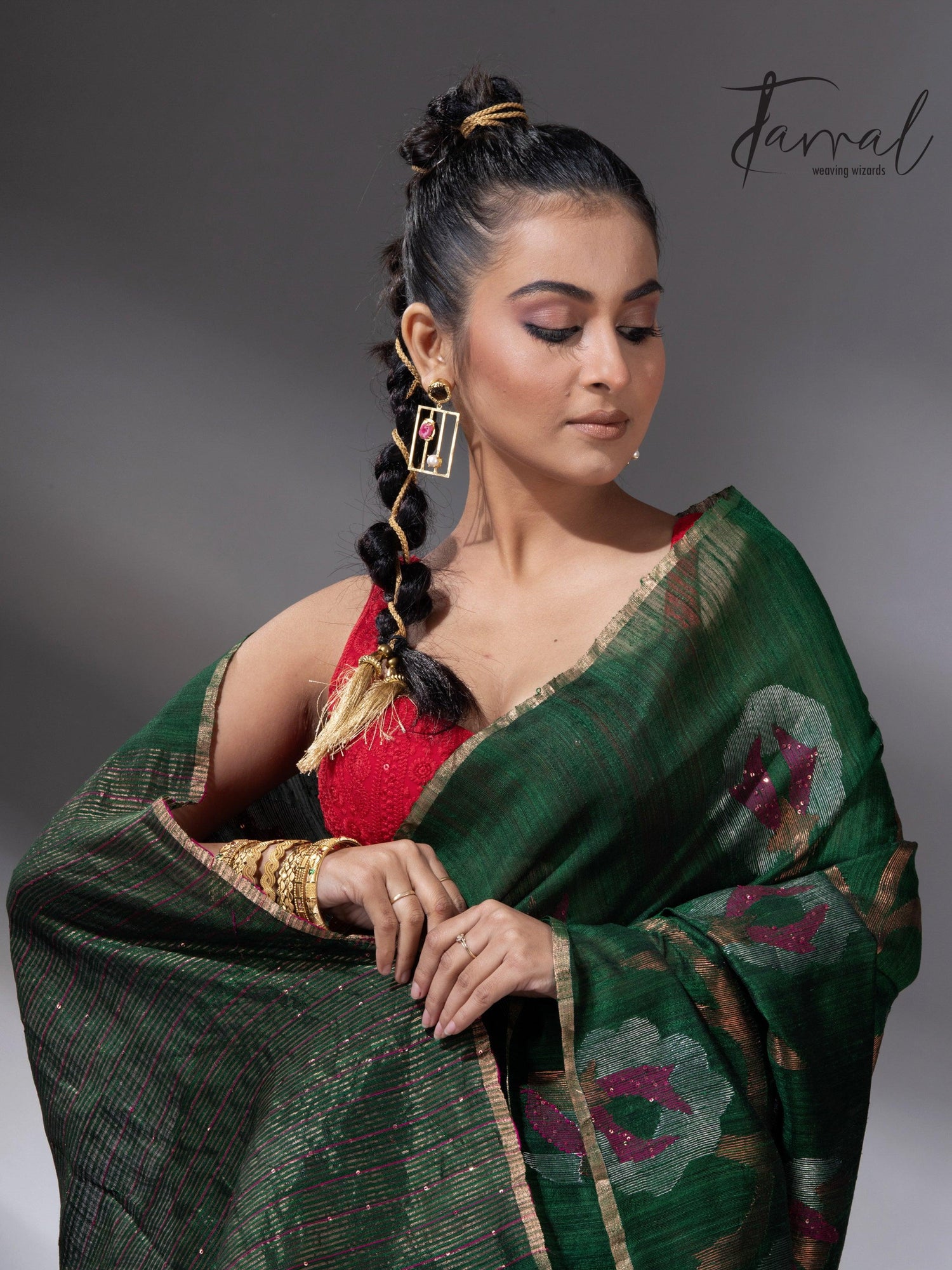 Emerald Zari Elegance allover matka silk handwoven jamdani saree1