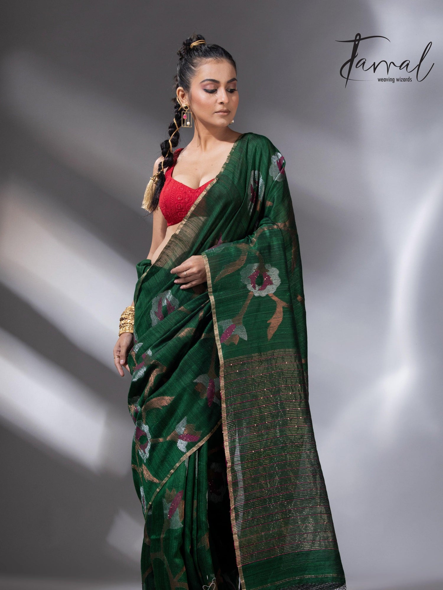 Emerald Zari Elegance allover matka silk handwoven jamdani saree3