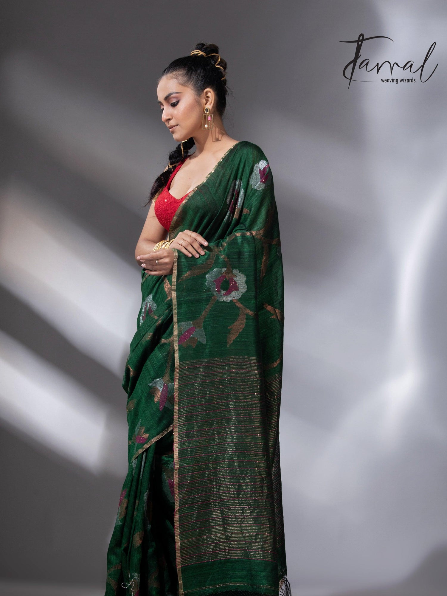 Emerald Zari Elegance allover matka silk handwoven jamdani saree4