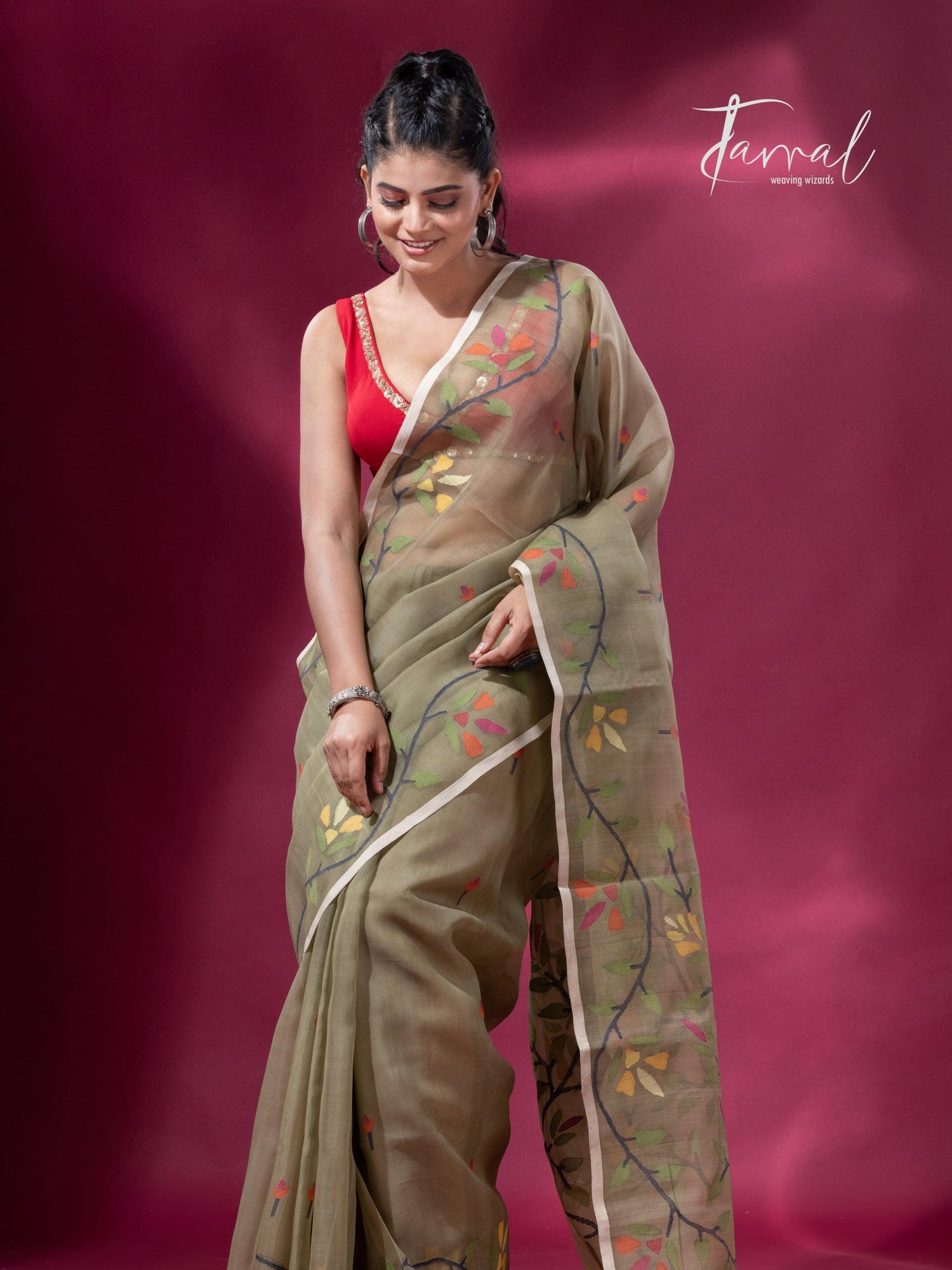 Floral Border Muslin Silk Handwoven Jamdani Saree in Mos Green2