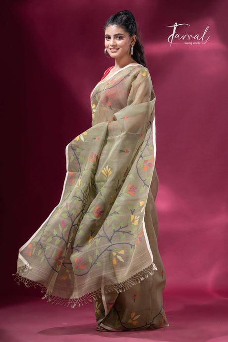 Floral Border Muslin Silk Handwoven Jamdani Saree in Mos Green3