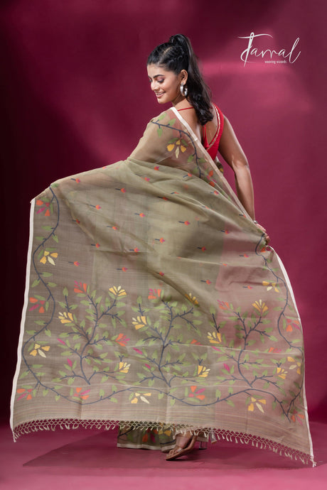 Floral Border Muslin Silk Handwoven Jamdani Saree in Mos Green4