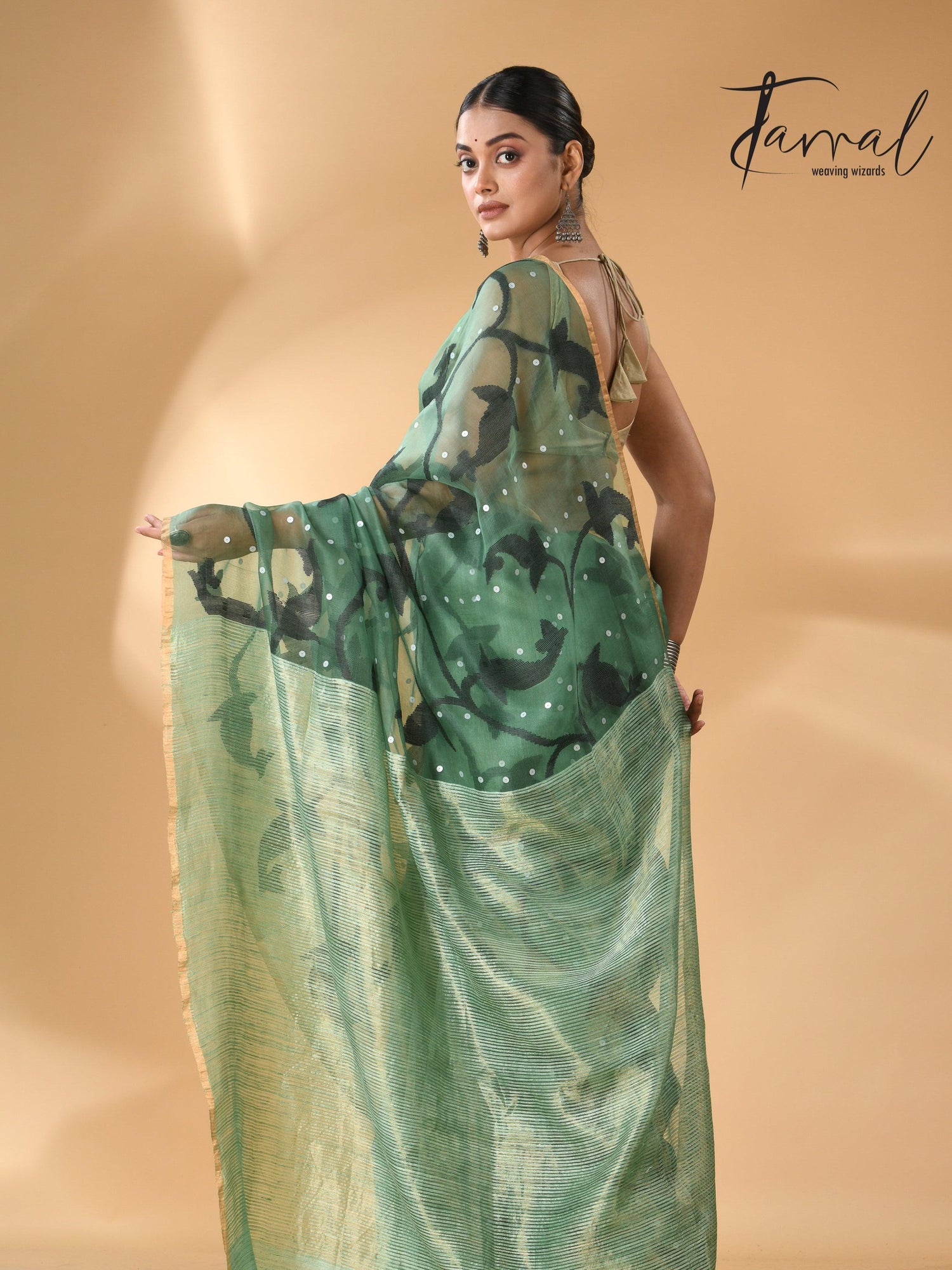 Forest Green Zari Border Muslin With Matka Silk Handwoven Jamdani Saree back