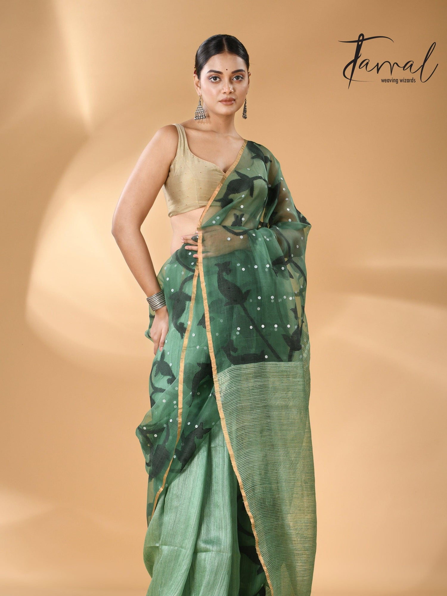 Forest Green Zari Border Muslin With Matka Silk Handwoven Jamdani Saree full4