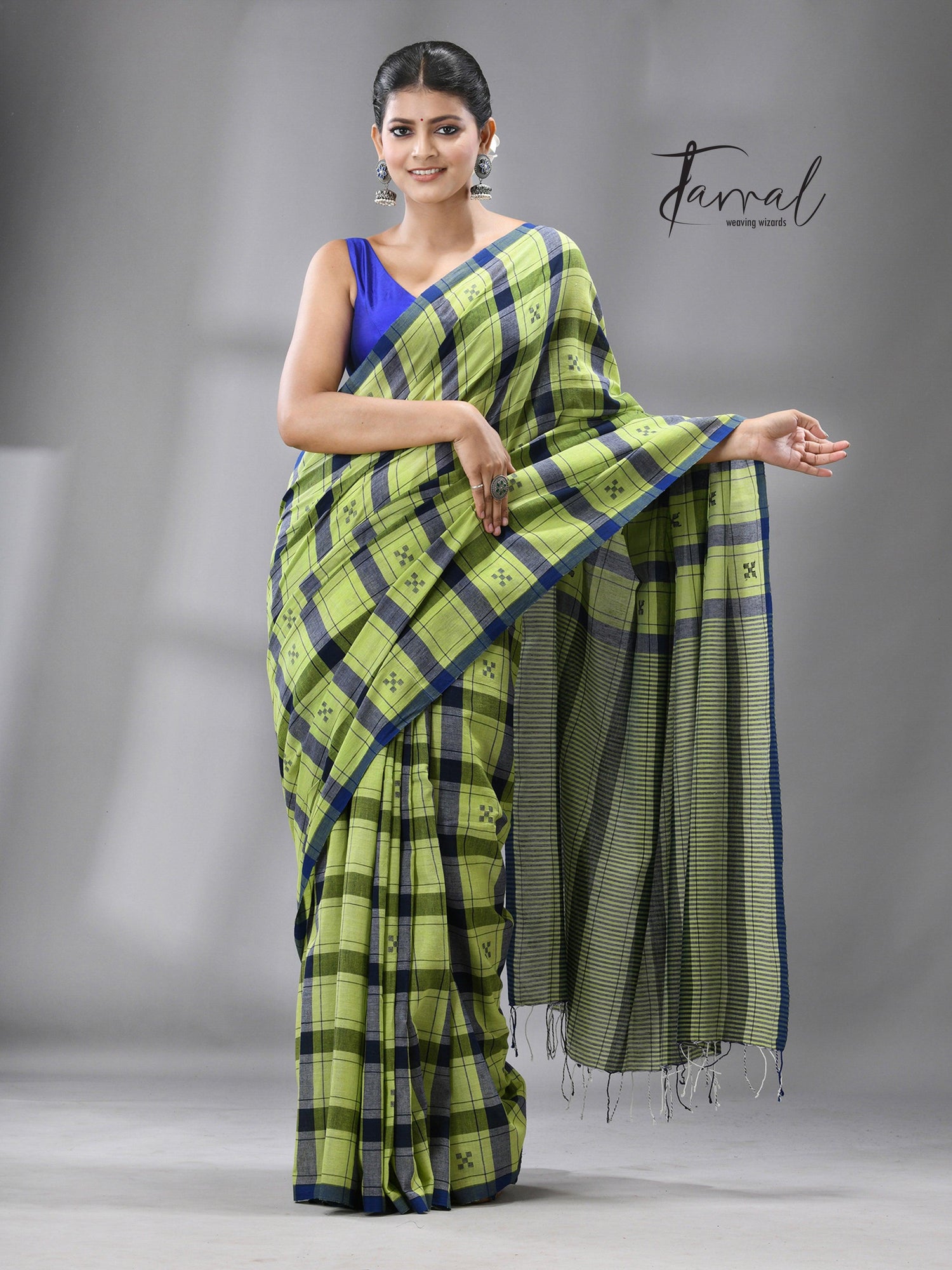 Green with Blue check cotton handwoven jamdani saree - Tamal Boutique