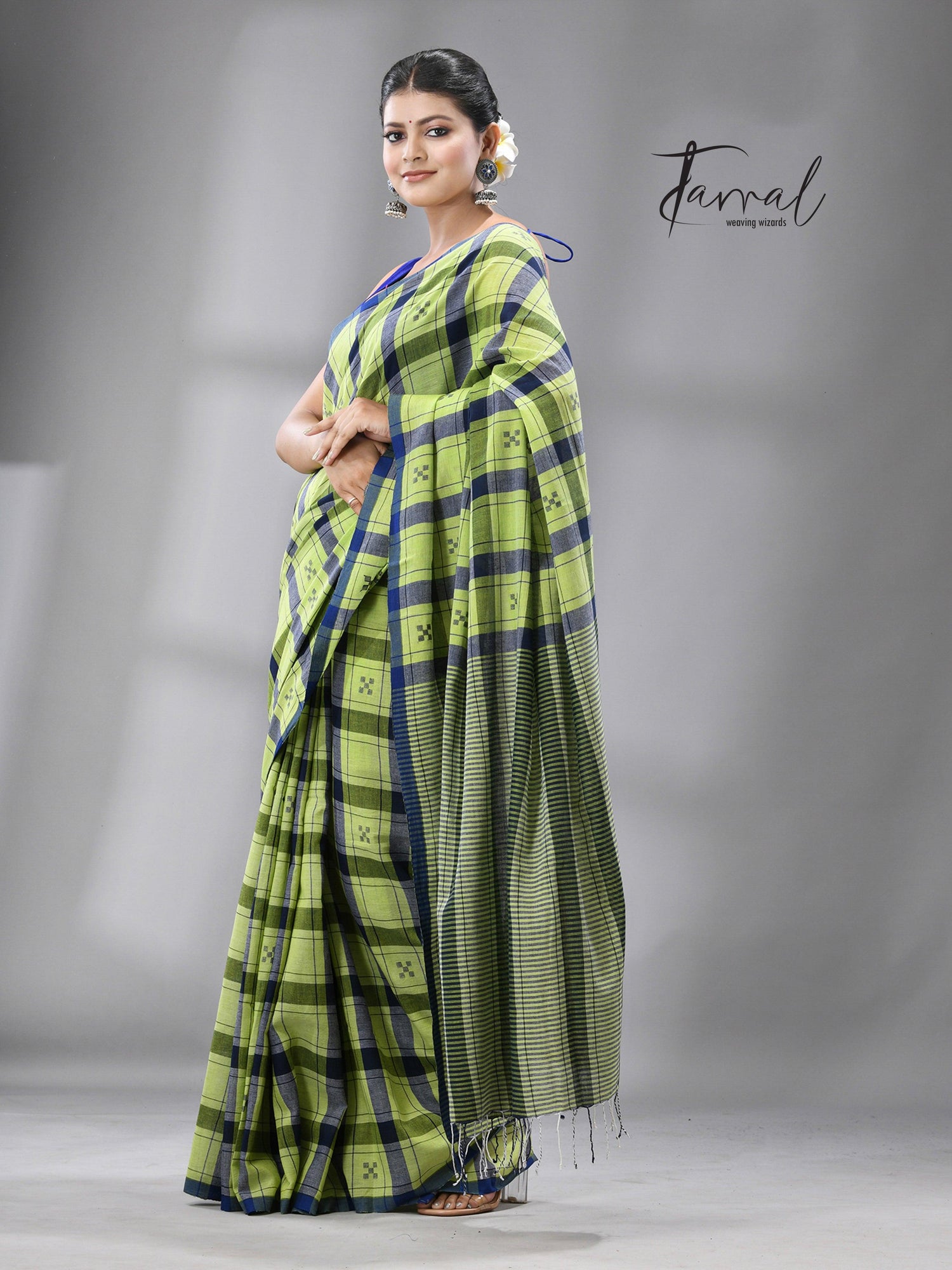 Green with Blue check cotton handwoven jamdani saree - Tamal Boutique