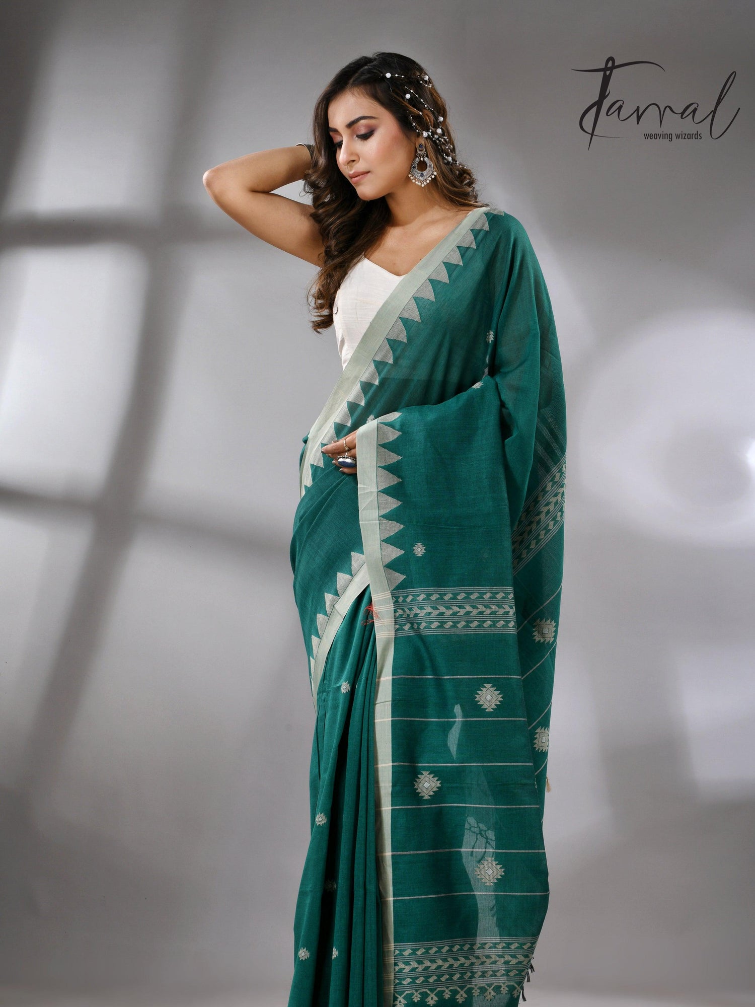 Green with Temple Border Cotton Jamdani Saree full1