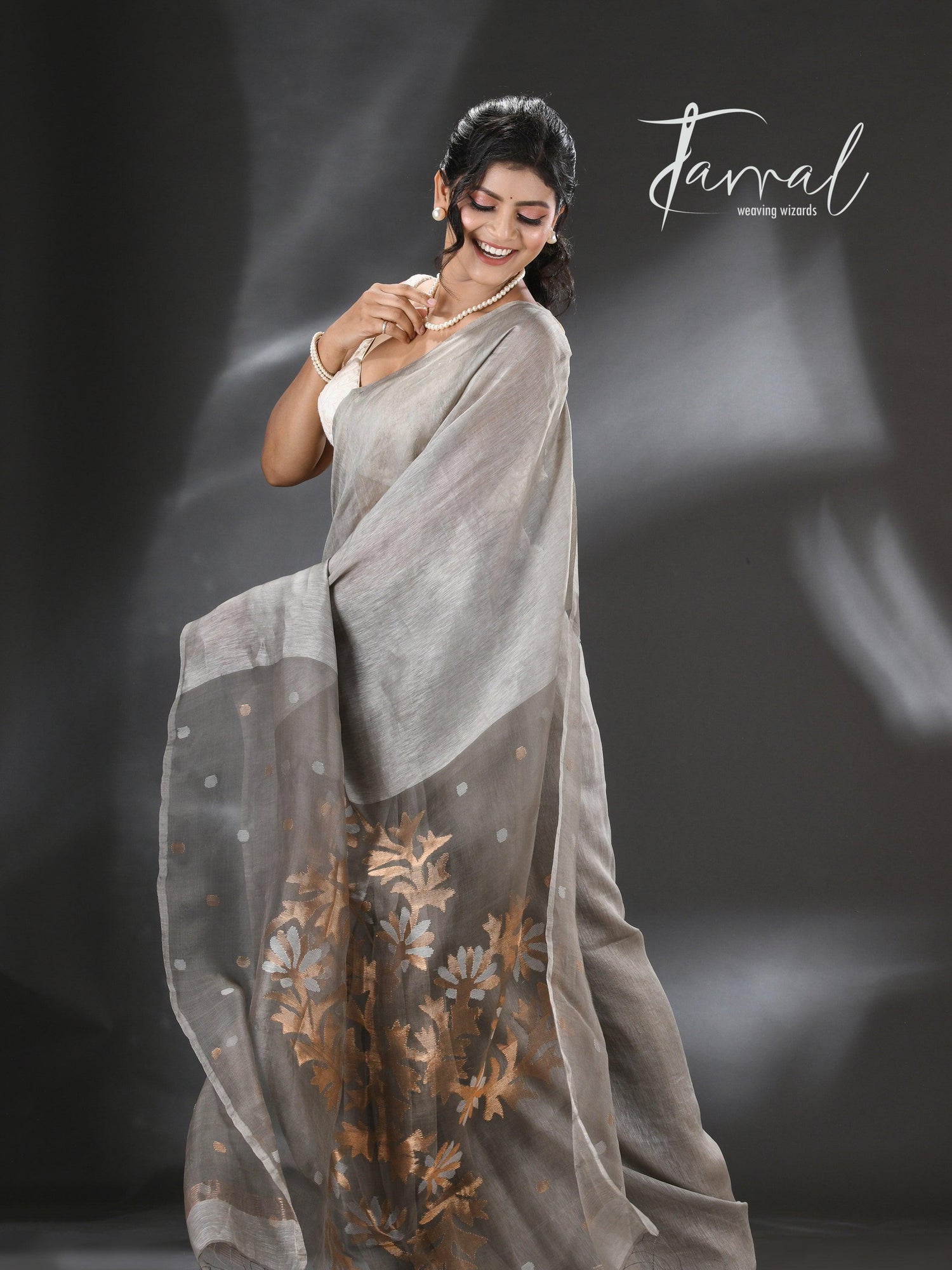 jamdani saree, jamdani, handloom, handwoven, saree, silk, dhakai, weaving, kolkatasaree, tamalboutique