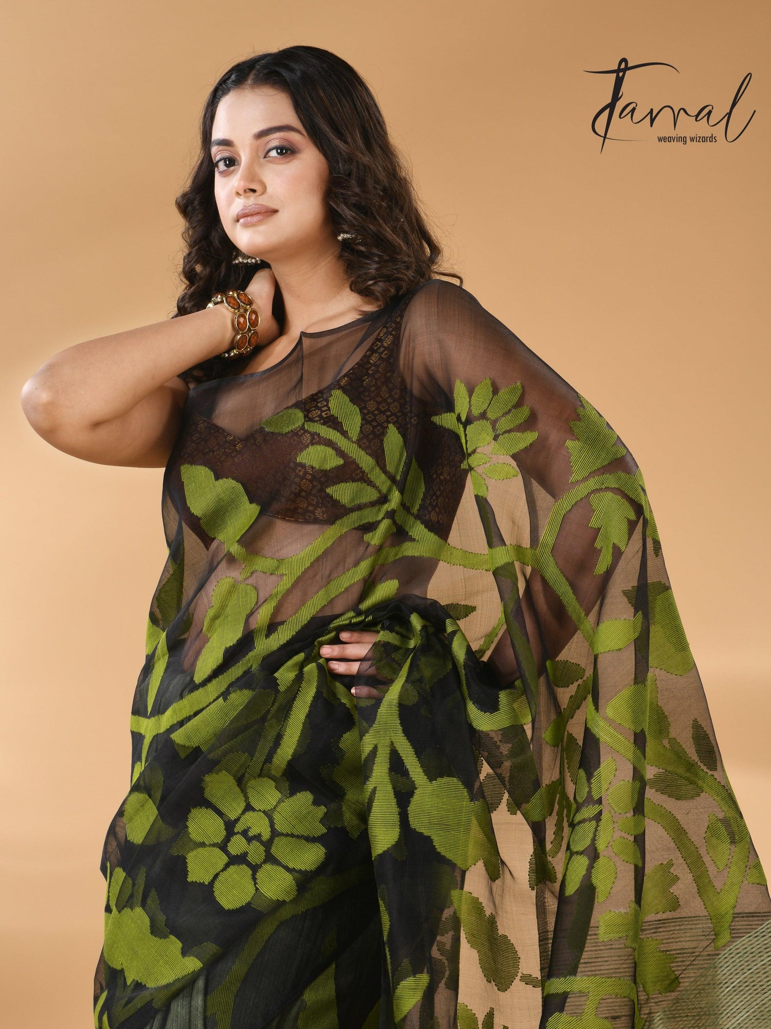 Half Muslin Matka Handwoven Jamdani Saree full2