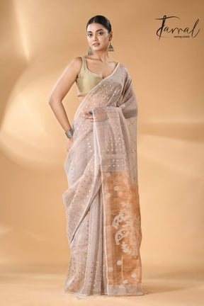 Handwoven Needlework Jamdani Saree featuring a Grey and Brown Pallu full