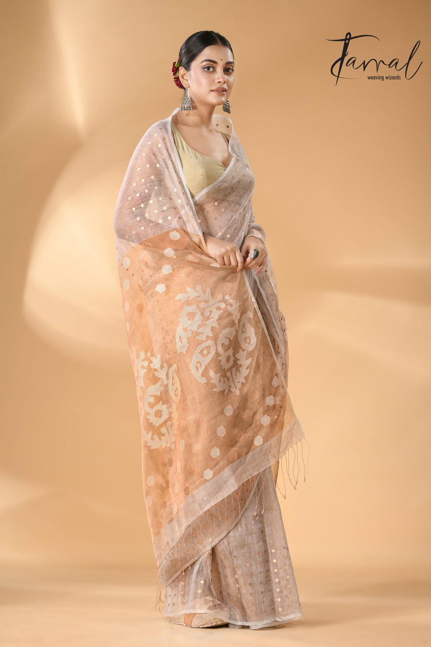Handwoven Needlework Jamdani Saree featuring a Grey and Brown Pallu left2