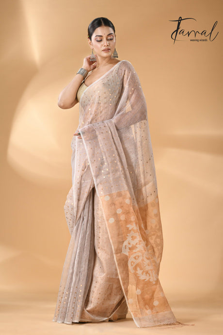 Handwoven Needlework Jamdani Saree featuring a Grey and Brown Pallu right