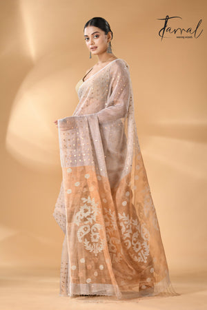 Handwoven Needlework Jamdani Saree featuring a Grey and Brown Pallu right1