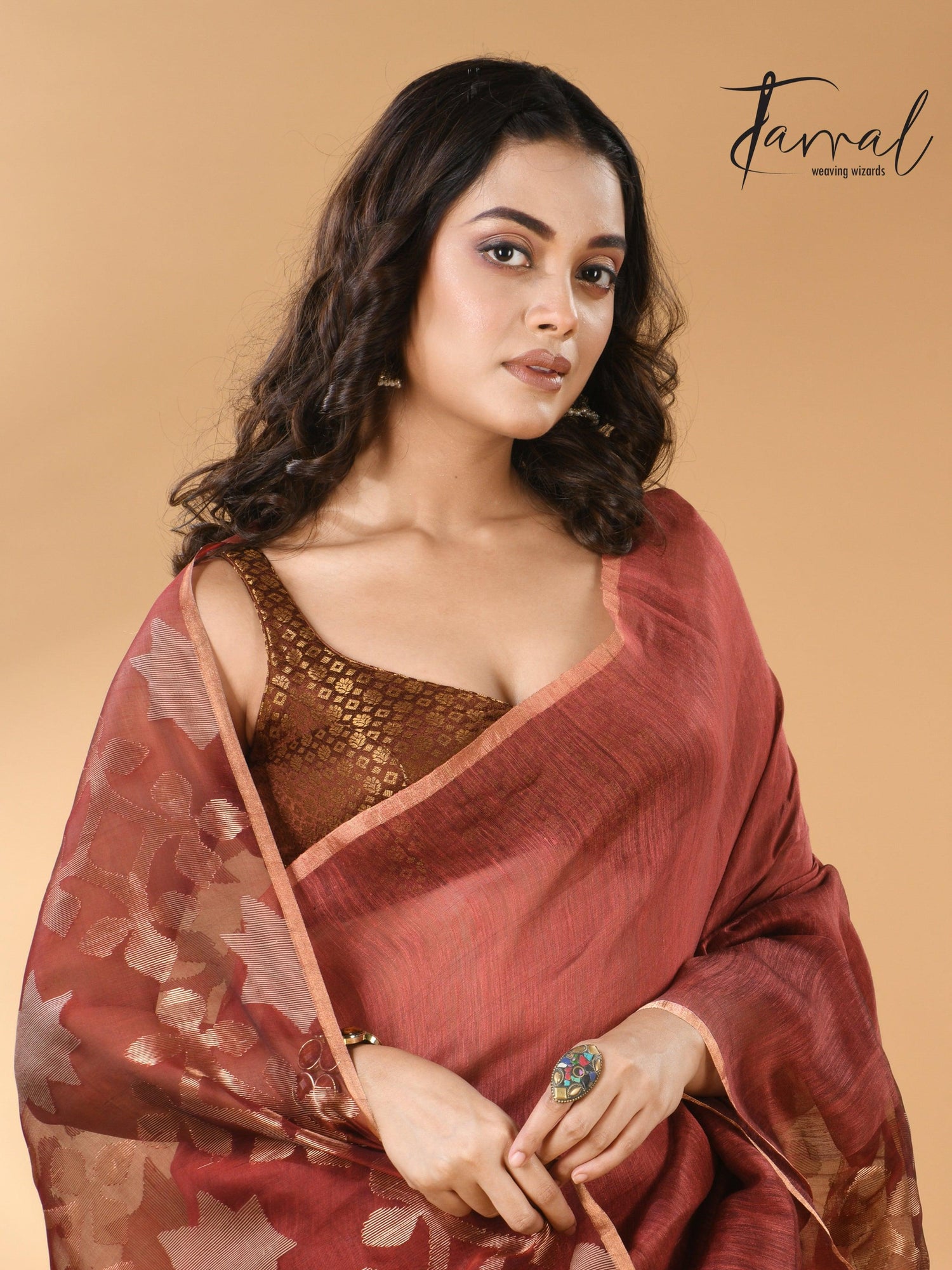 Handwoven jamdani saree in maroon star-pallu in silk linen cls