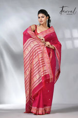 Hot pink colour in Baluchuri cotton handwoven jamdani saree
