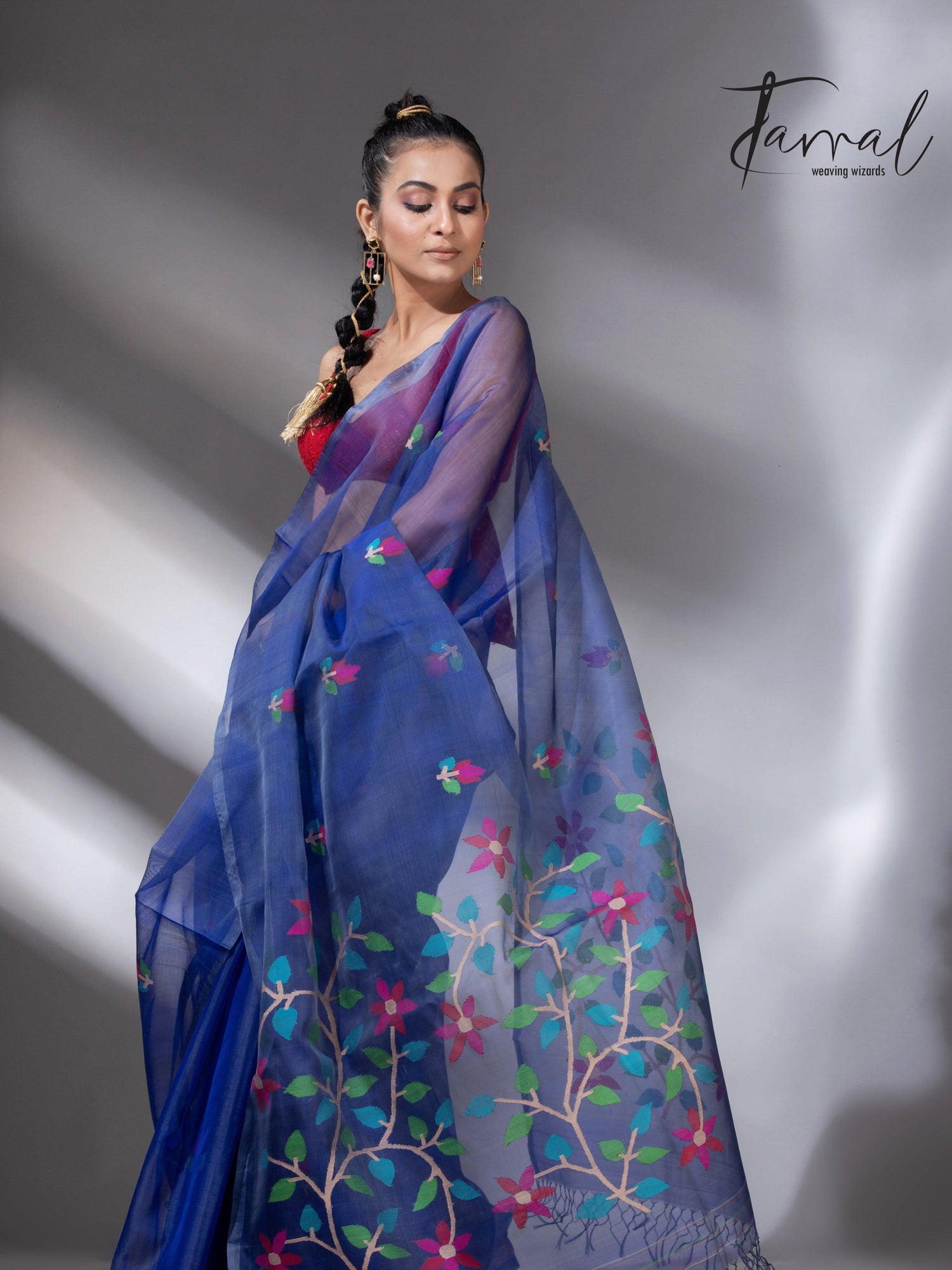 Indigo Floral Grace muslin silk handwoven jamdani saree2