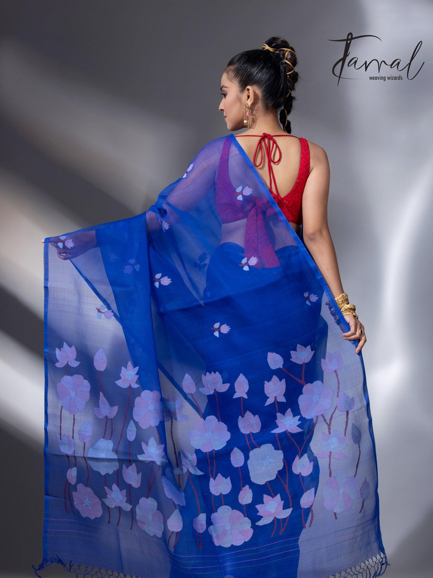 Indigo lotus pallu handwoven muslin silk jamdani saree back