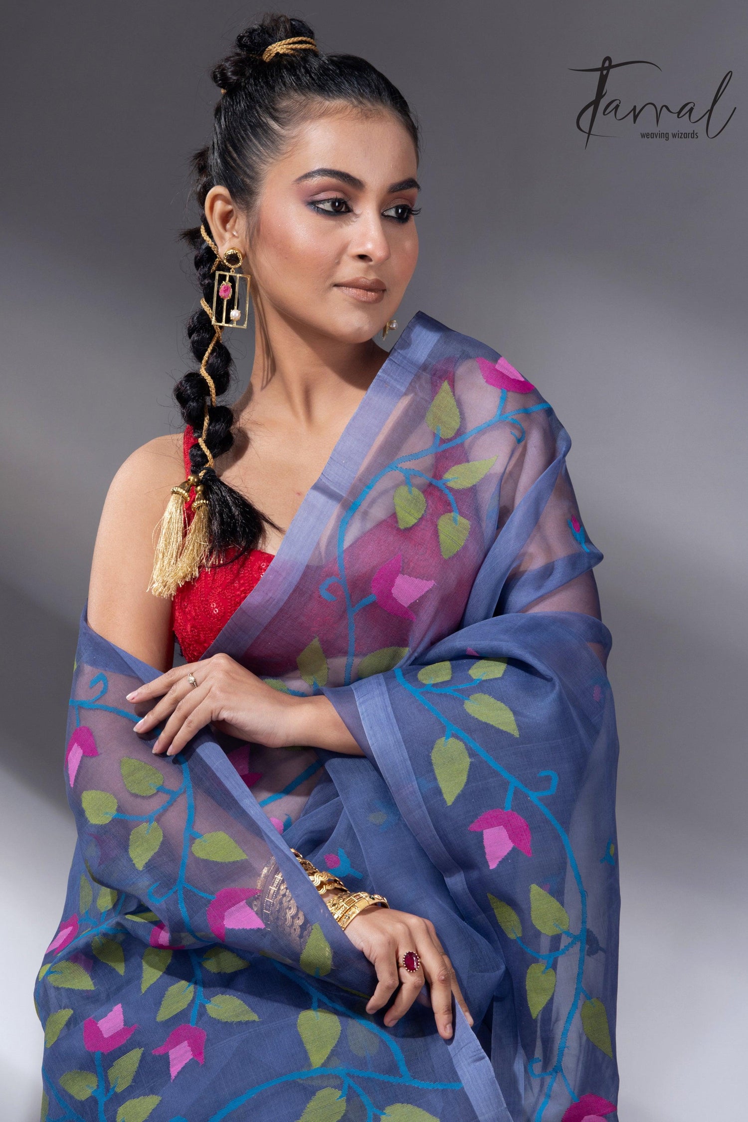 Indigo with multi colour muslin silk floral handwoven jamdani saree1
