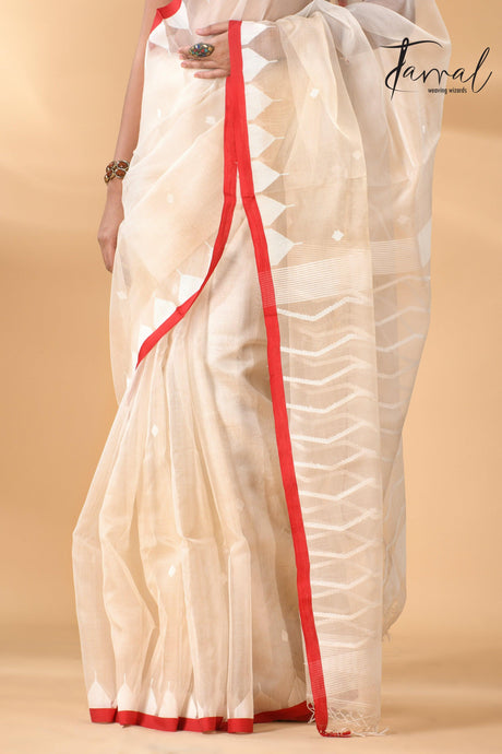 Ivory White Muslin Silk Handwoven Needlework Jamdani Saree Temple Border bottom2