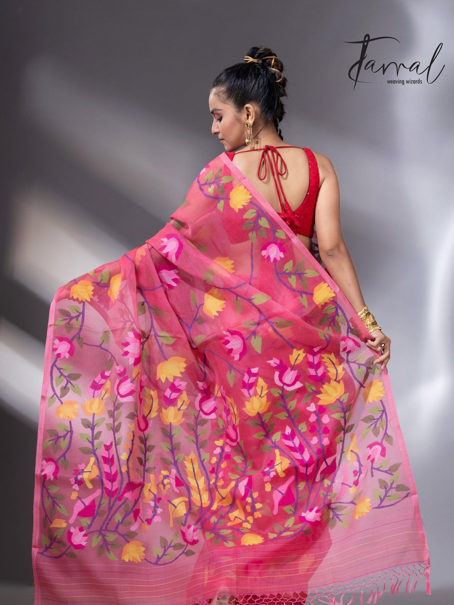 Kasmiri pink allover floral handwoven muslin silk jamdani saree back