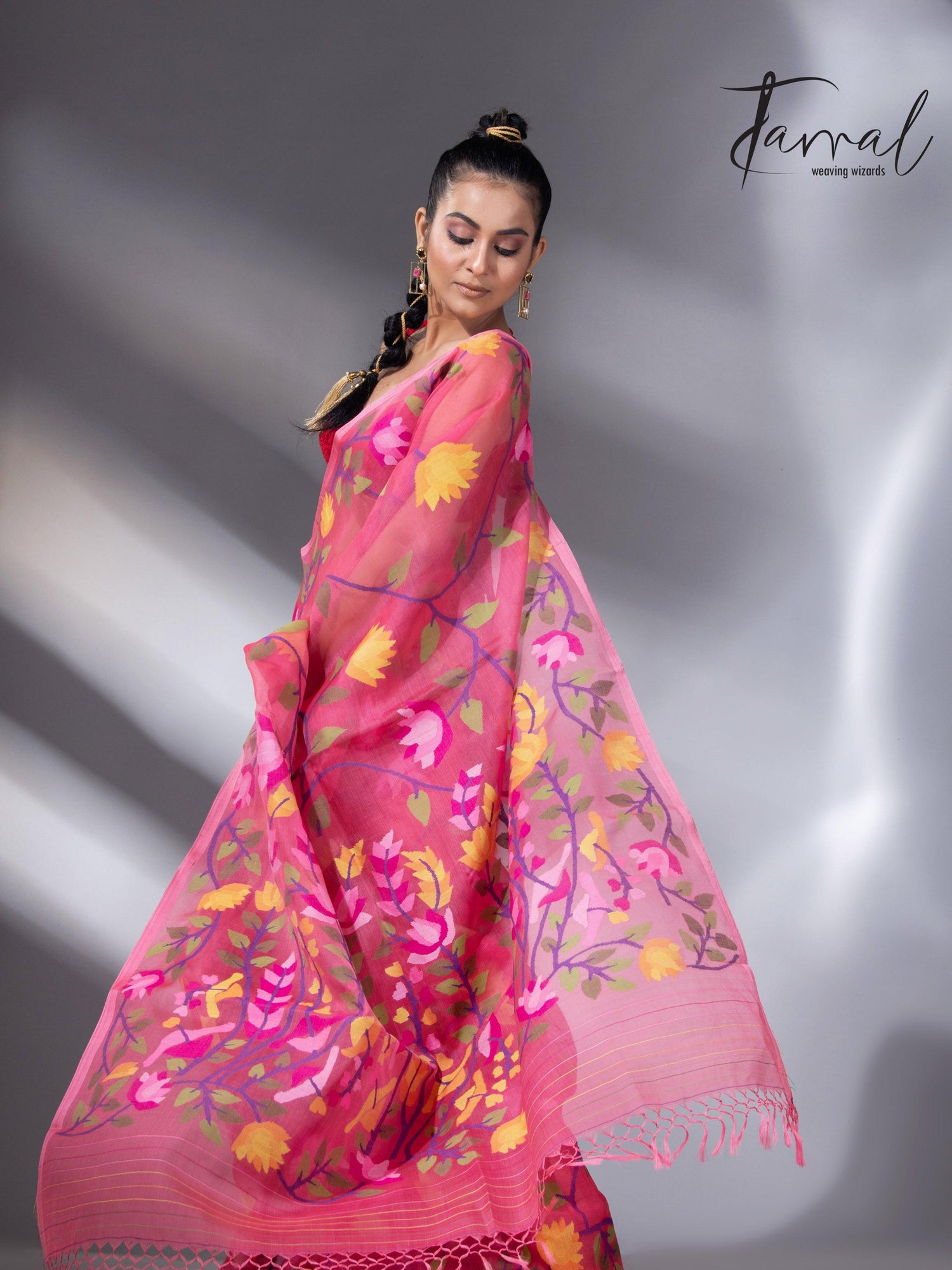 Kasmiri pink allover floral handwoven muslin silk jamdani saree left