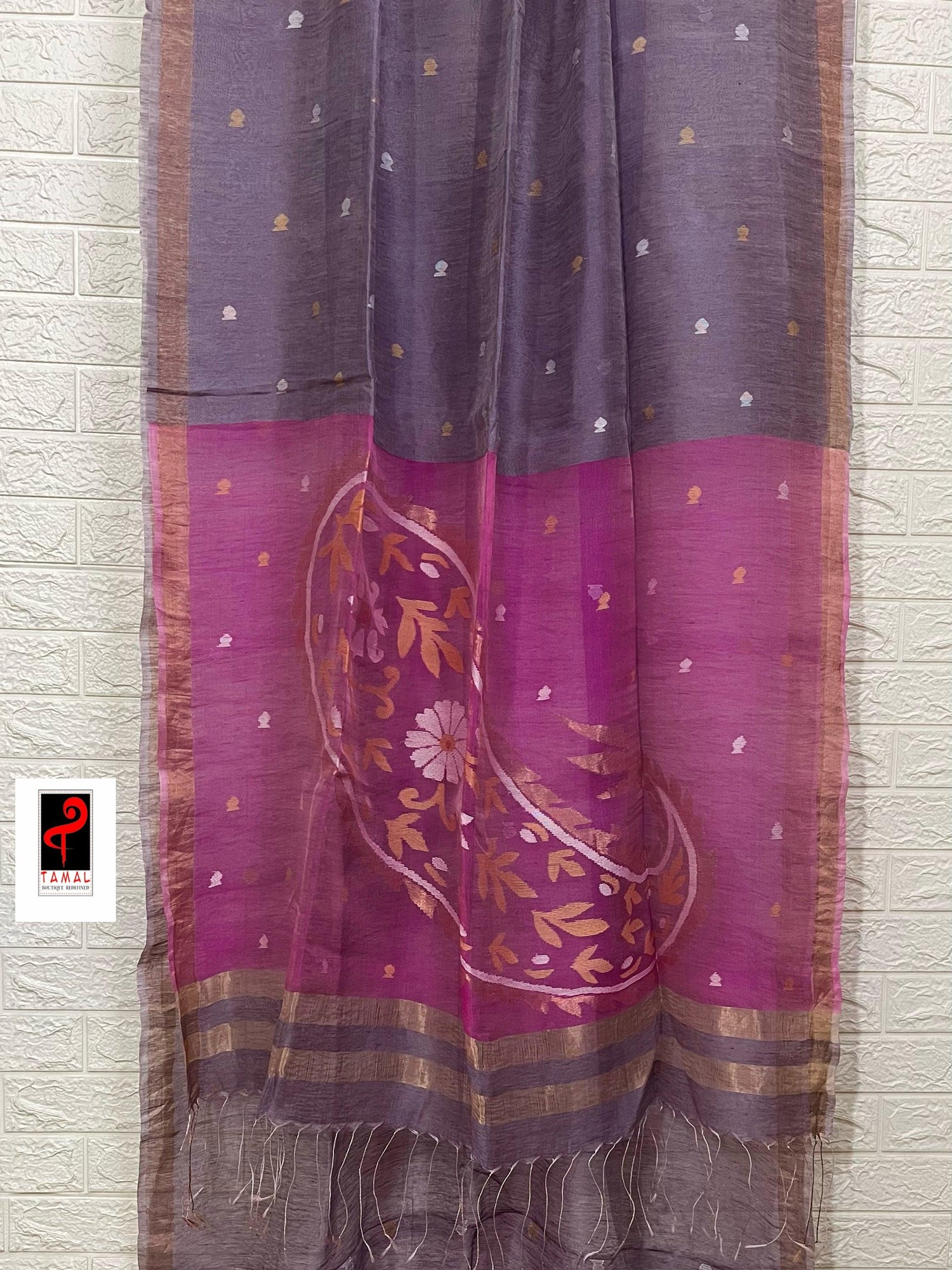 Lavender with hot pink pallu silk linen handwoven jamdani saree - Tamal Boutique
