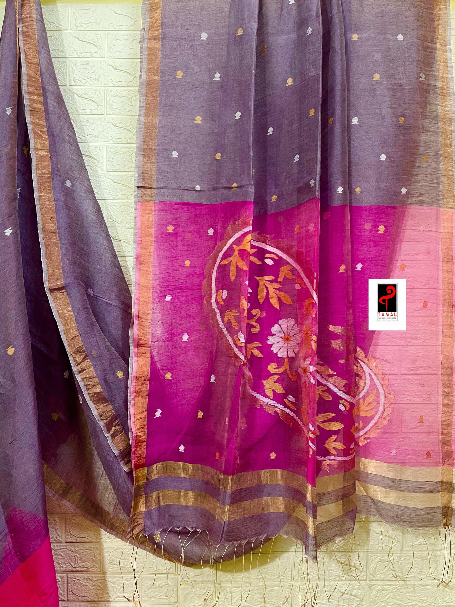 Lavender with hot pink pallu silk linen handwoven jamdani saree - Tamal Boutique