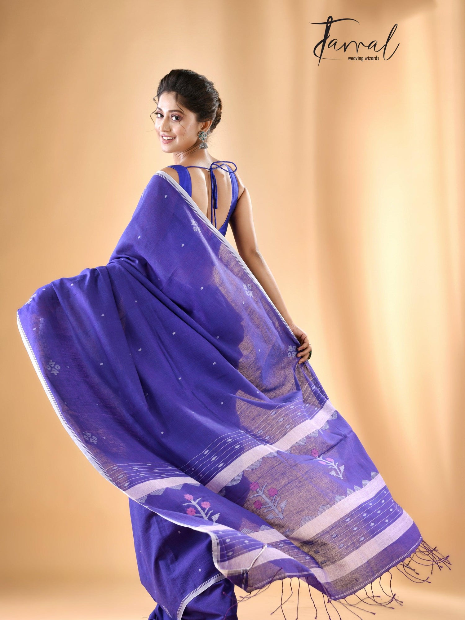 Lavender with tree pallu pure cotton handwoven jamdani saree