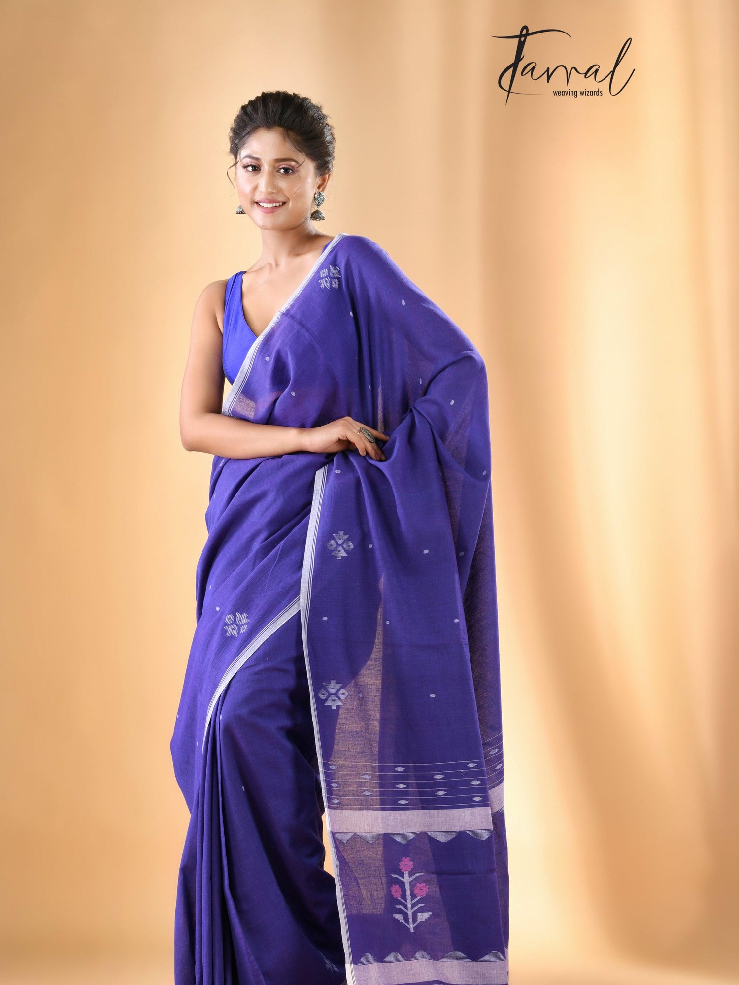 Lavender with tree pallu pure cotton handwoven jamdani saree