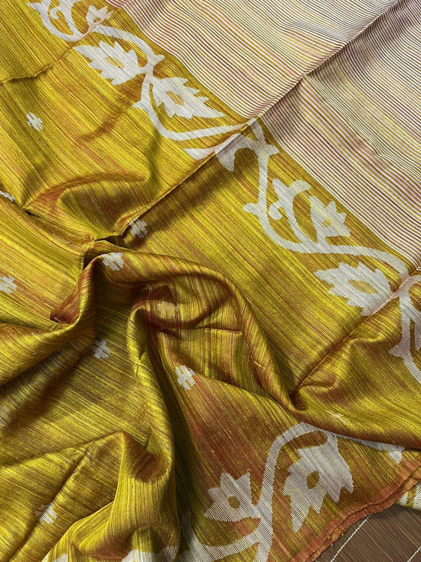Lemon yellow with white floral matka silk handwoven jamdani saree - Tamal Boutique