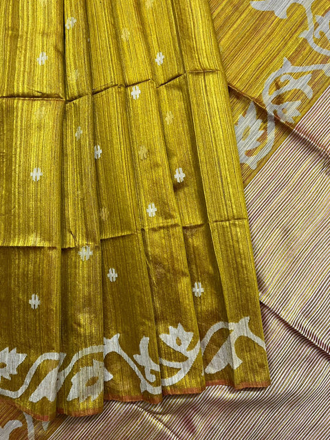 Lemon yellow with white floral matka silk handwoven jamdani saree