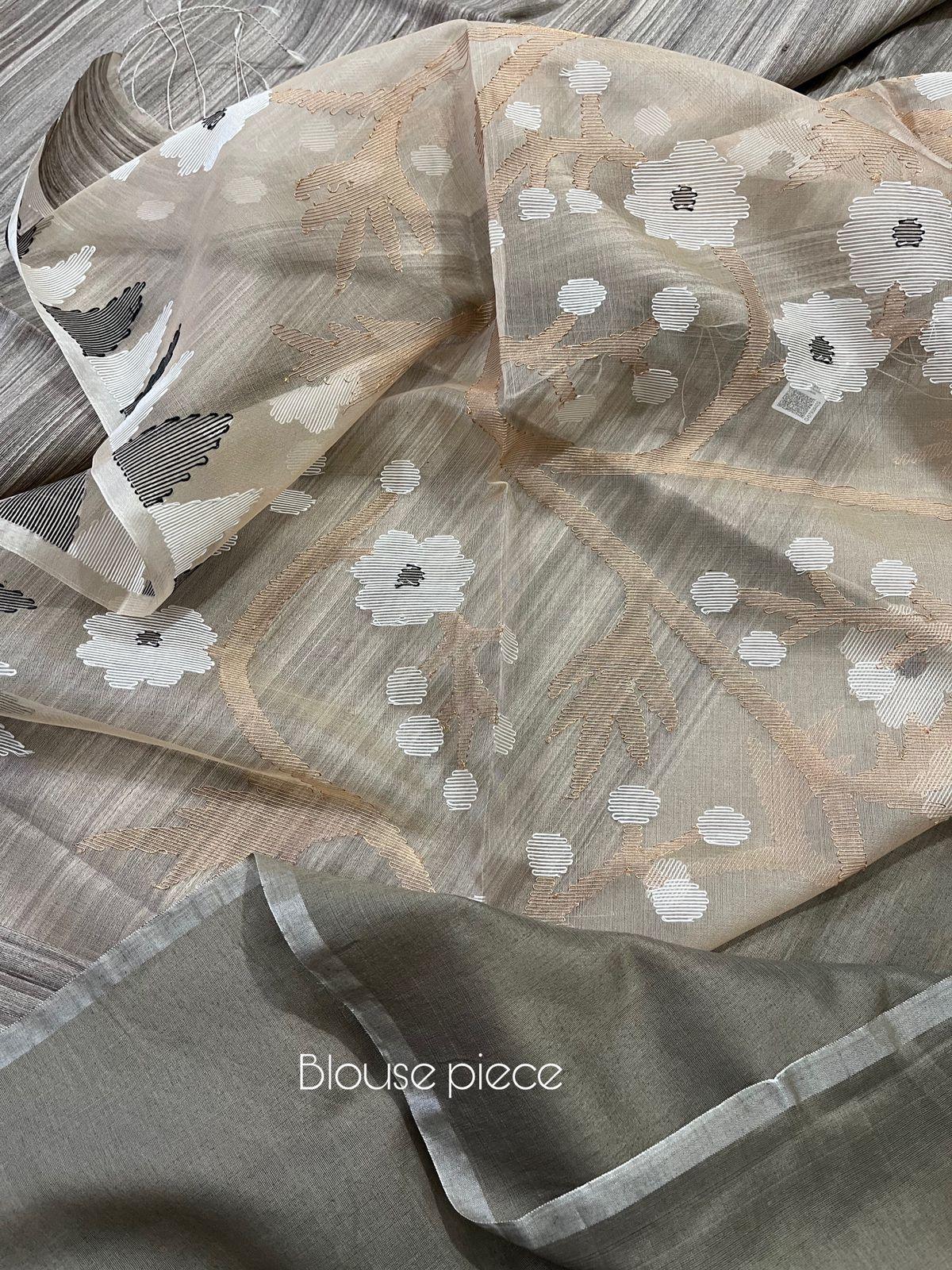 Light ash colour black & white temple border matka silk handwoven jamdani saree - Tamal Boutique