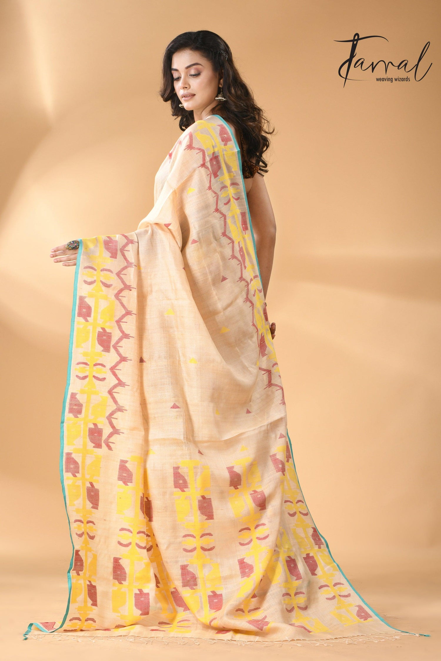 Light beige pure Tussar silk handwoven jamdani saree back