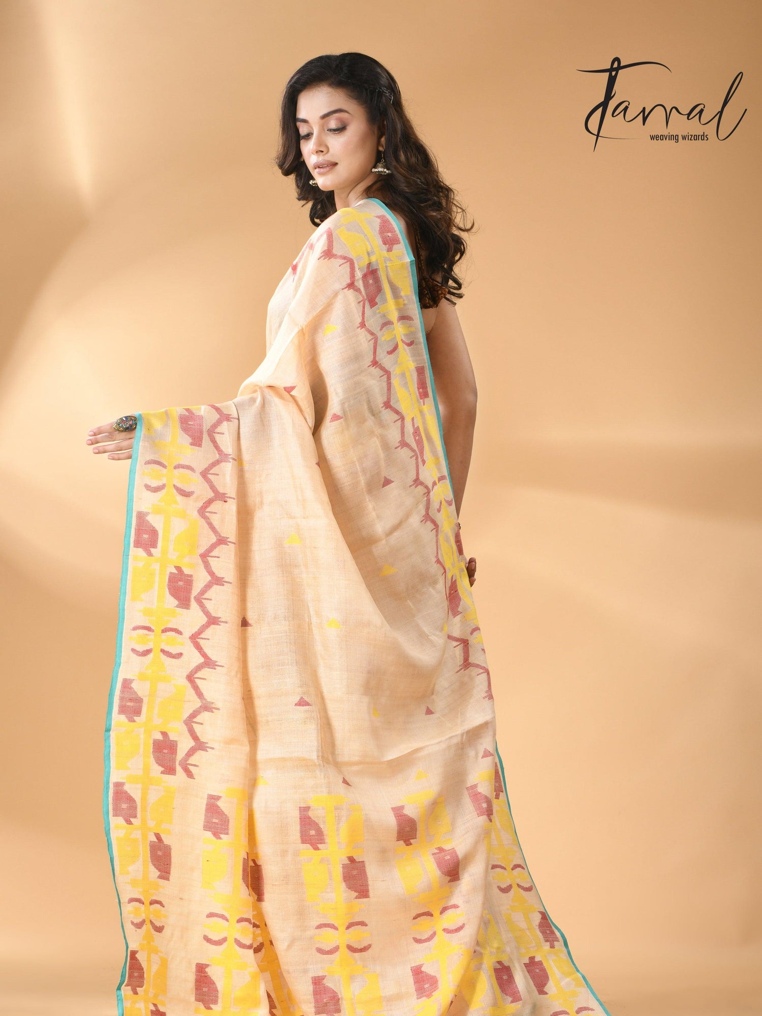 Light beige pure Tussar silk handwoven jamdani saree back