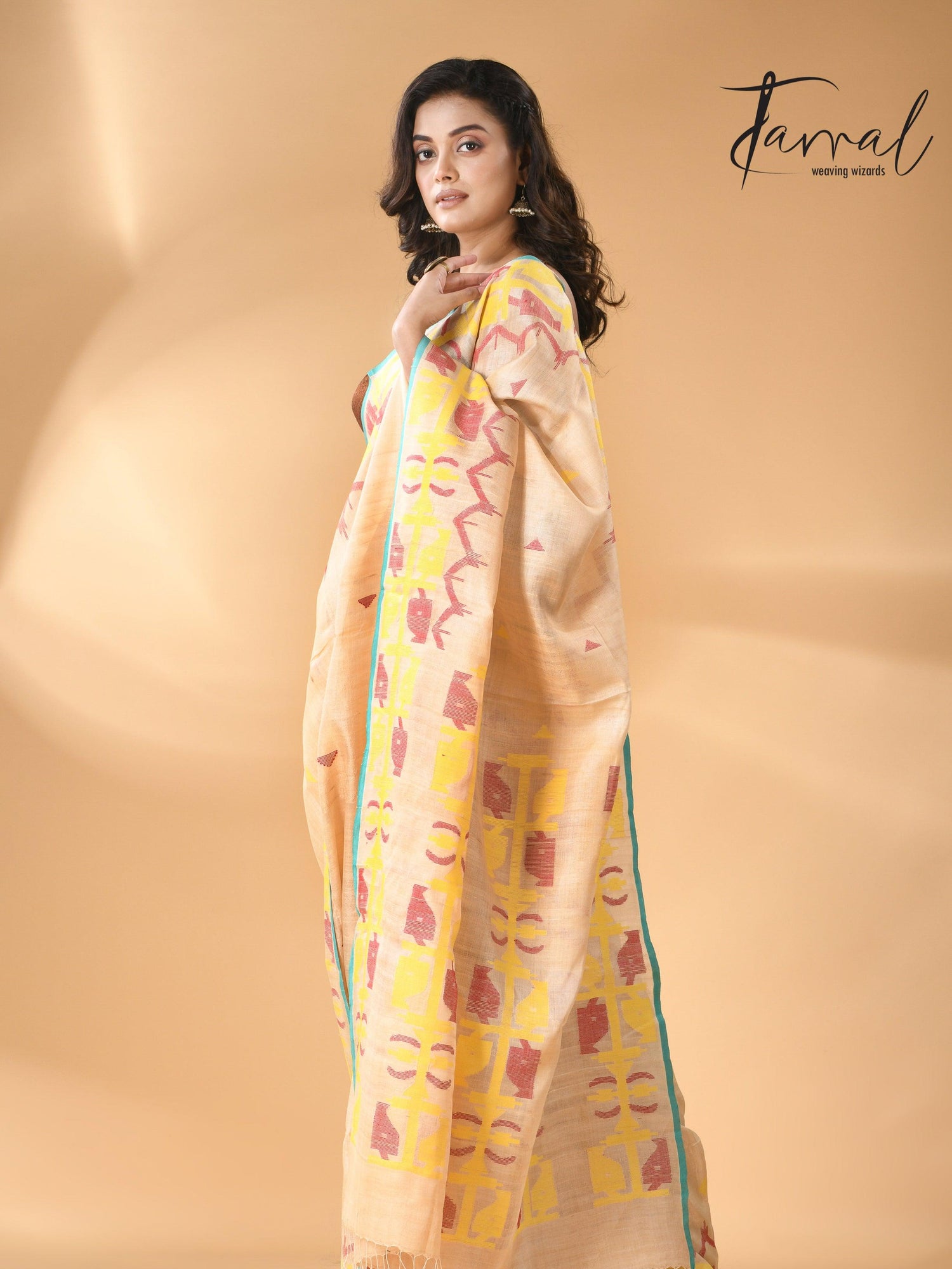 Light beige pure Tussar silk handwoven jamdani saree left