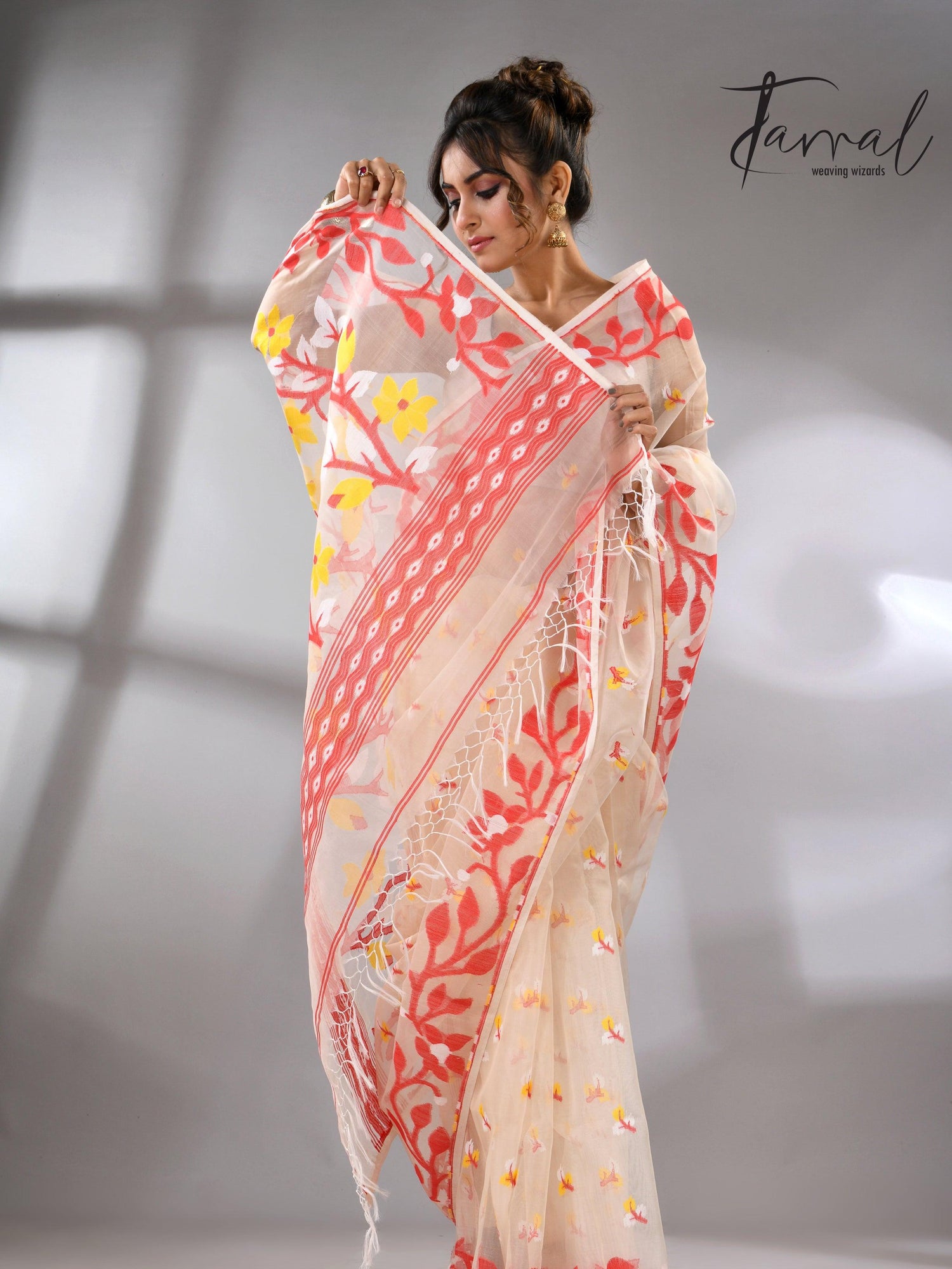 jamdani saree, jamdani, handloom, handwoven, saree, silk, dhakai, weaving, kolkatasaree, tamalboutique