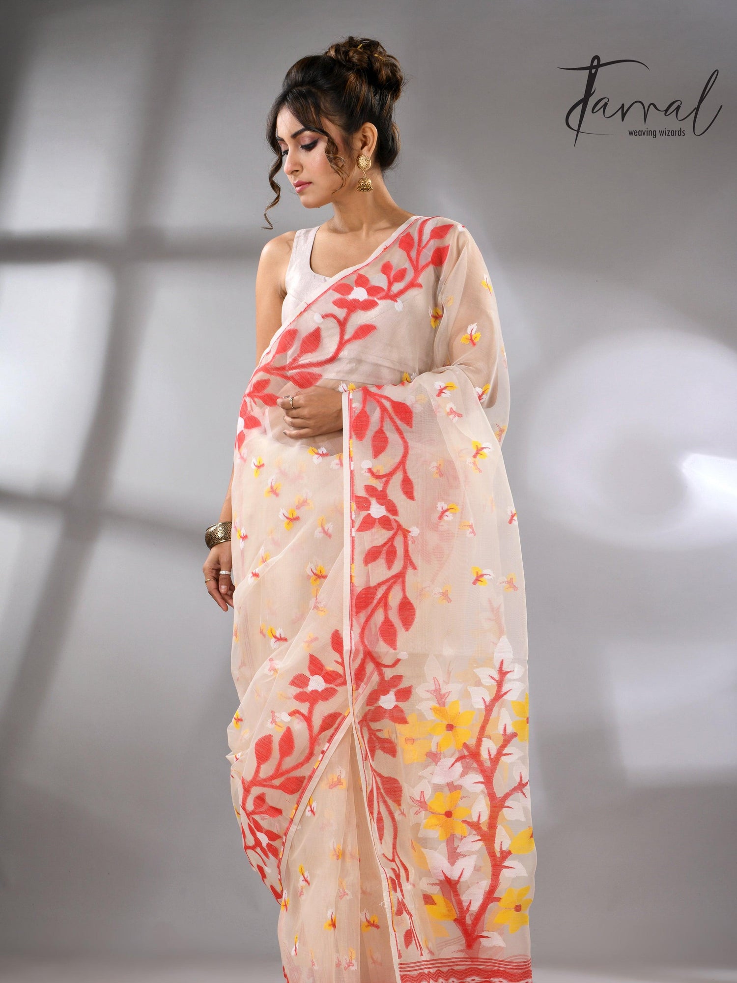 jamdani saree, jamdani, handloom, handwoven, saree, silk, dhakai, weaving, kolkatasaree, tamalboutique