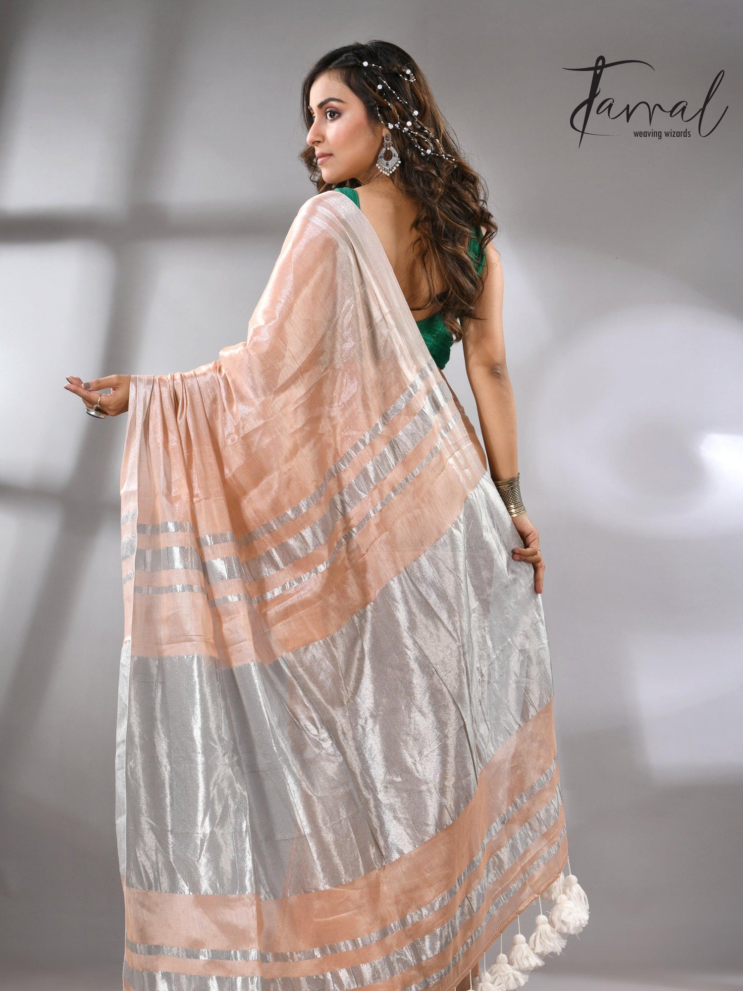 Light peach tissue handloom saree_back