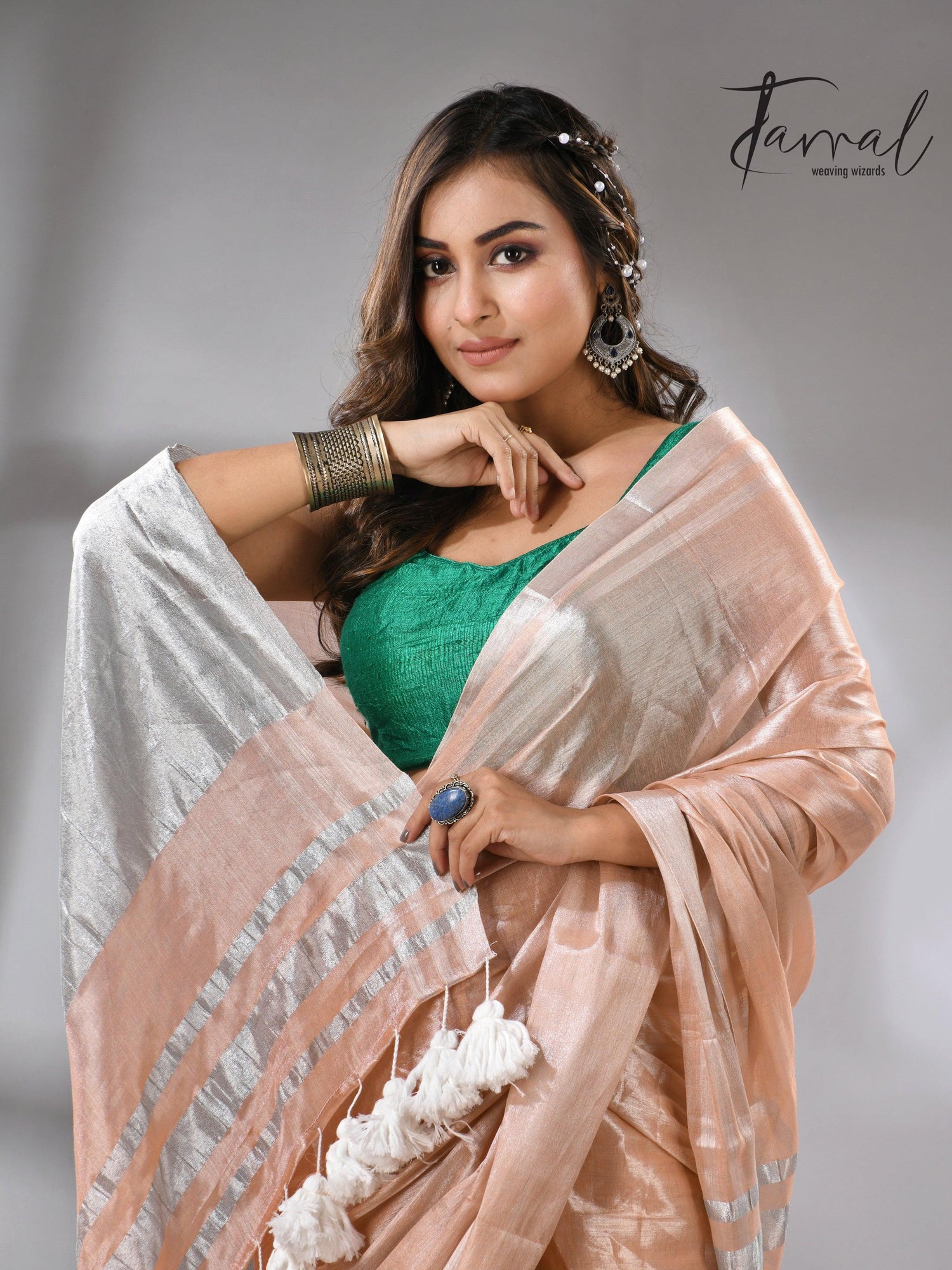 Light peach tissue handloom saree_front