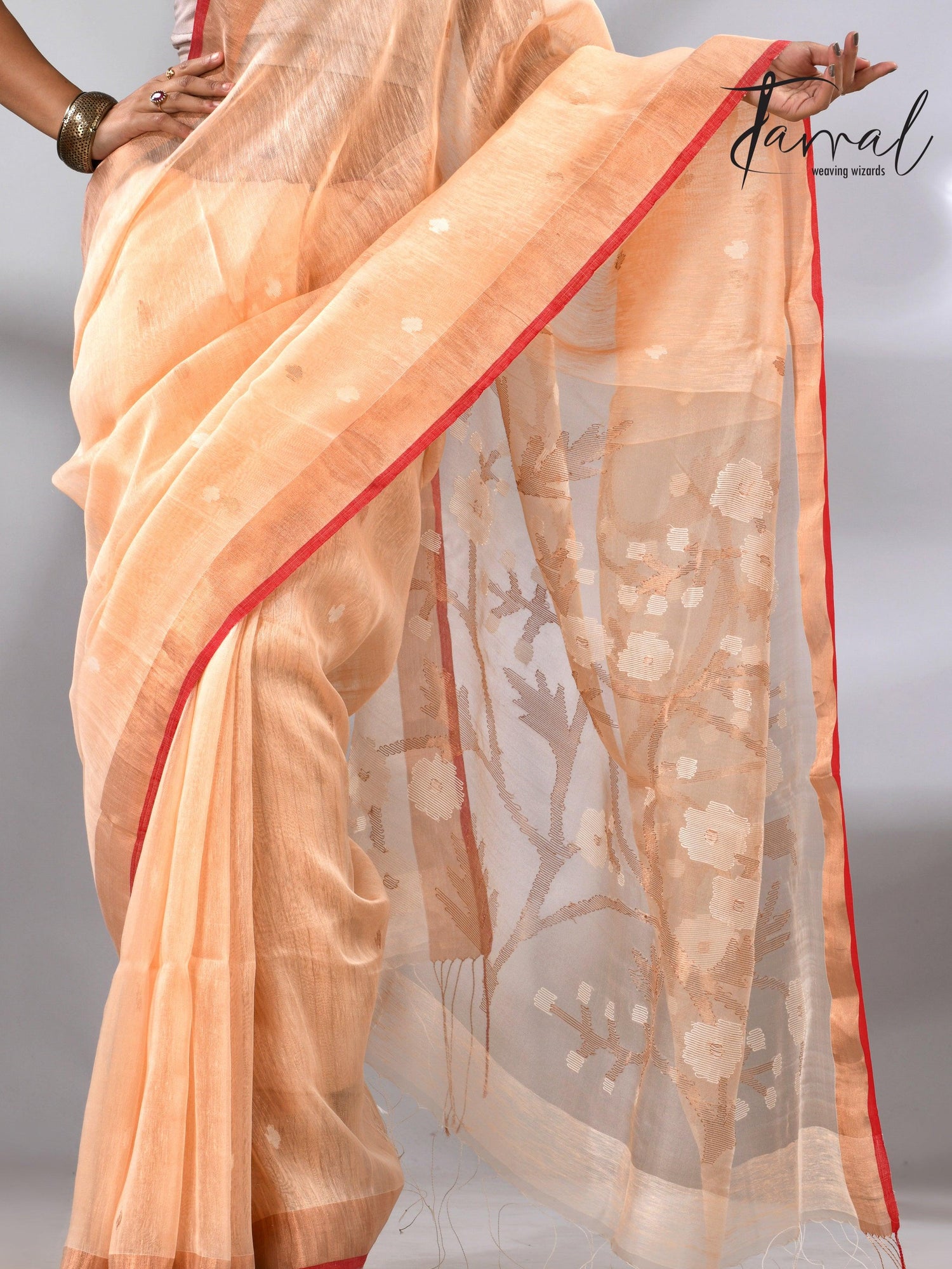 Light_peach_zari_border_silk_linen_handwoven_jamdani_sarees_bottom
