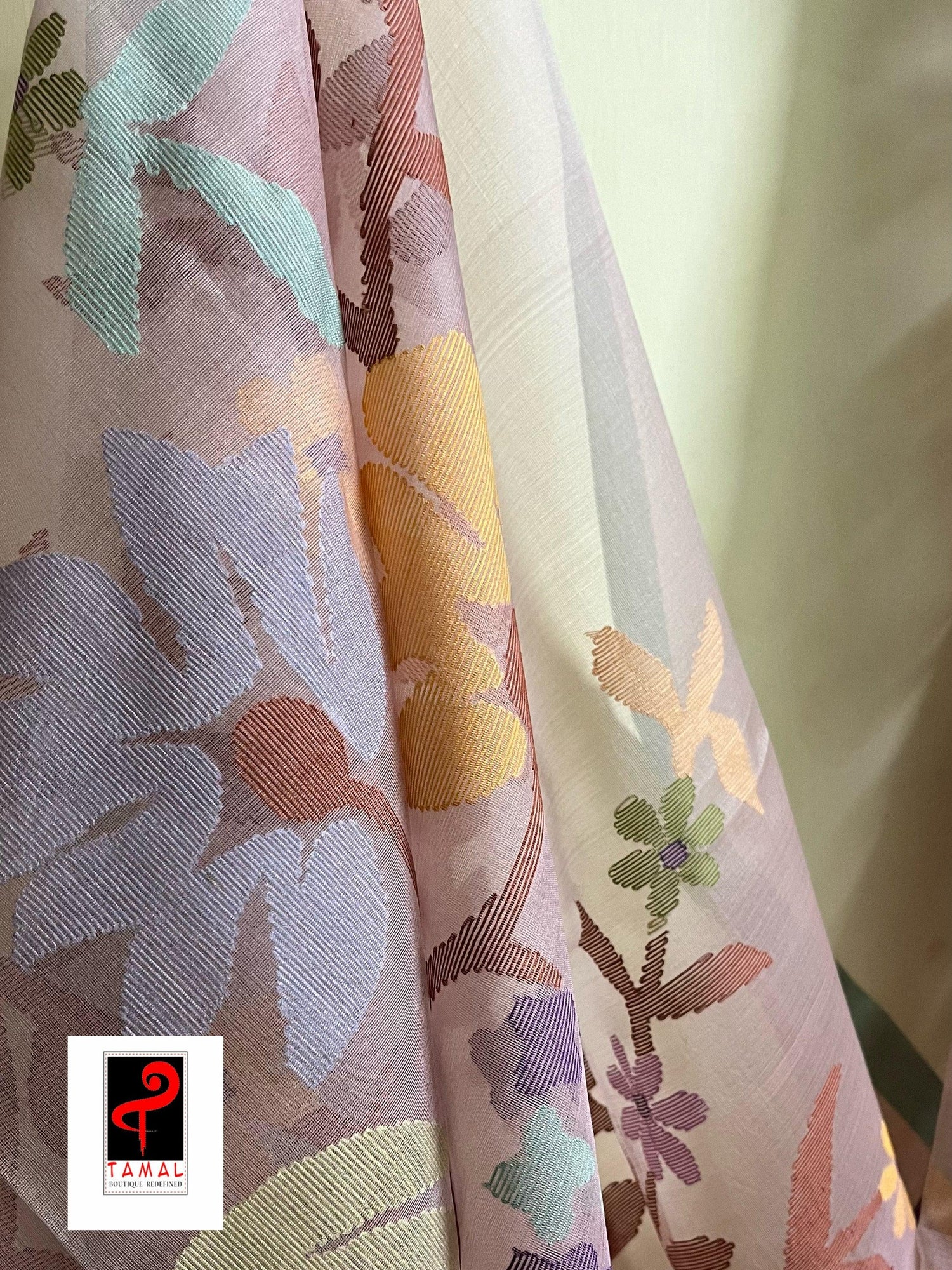 Light pink with multi colour allover floral handwoven jamadani saree in muslin silk - Tamal Boutique