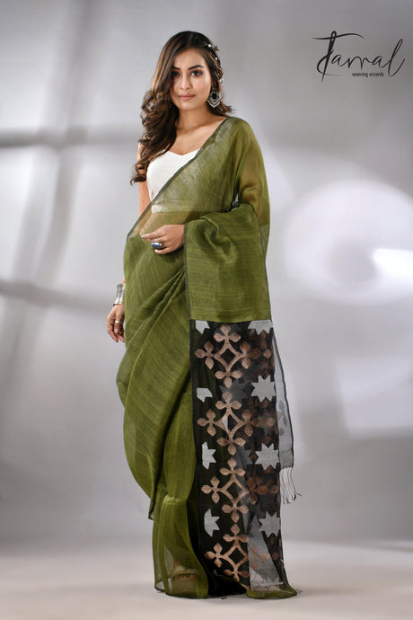 Linen handwoven jamdani saree in green and black star pallu 3