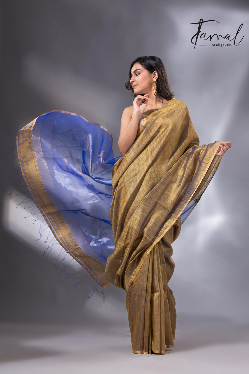 Matka Silk Handwoven Jamdani Saree with Blue Pallu
