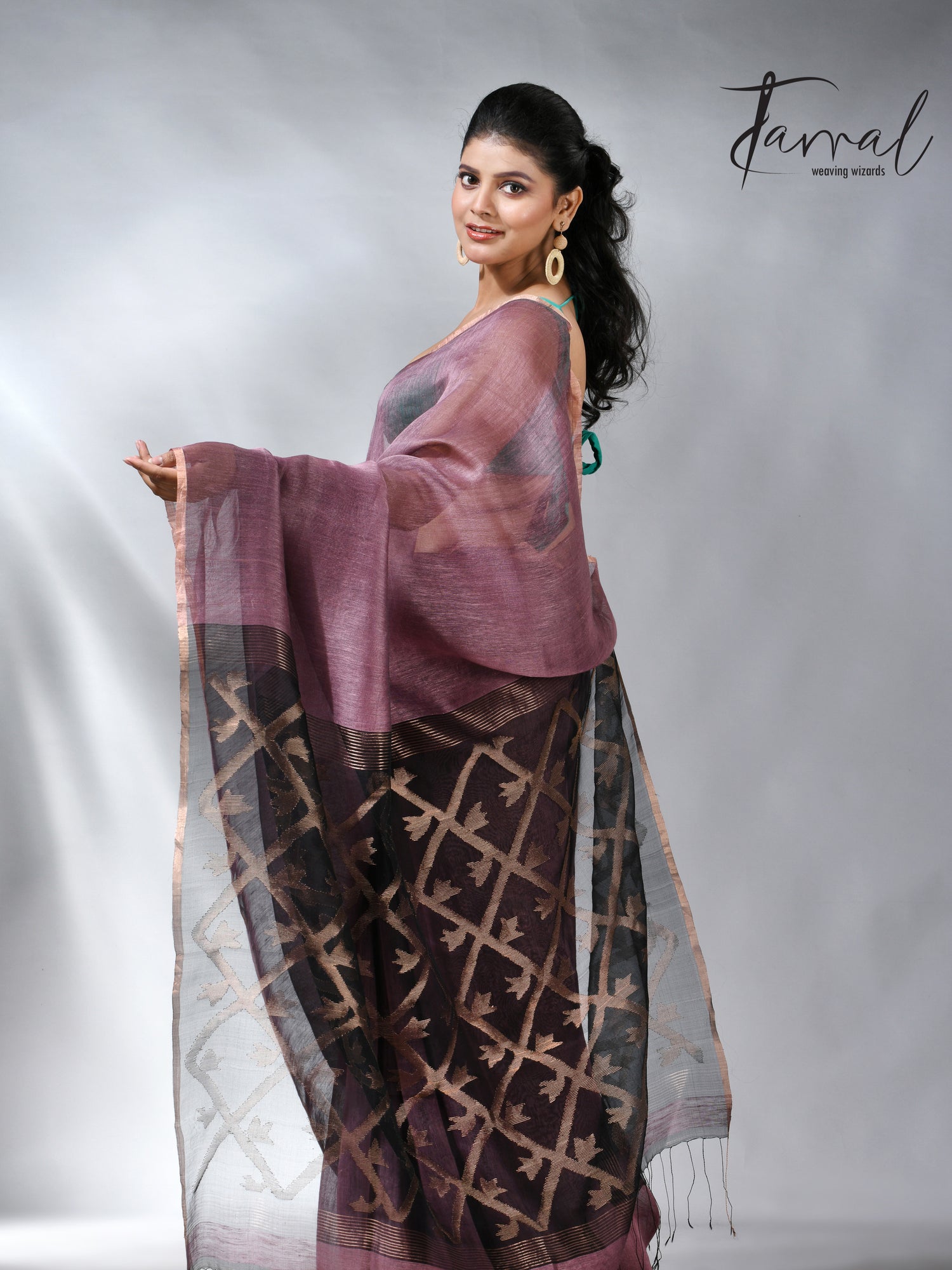 jamdani saree, jamdani, handloom, handwoven, saree, silk, dhakai, weaving, kolkatasaree, tamalboutique
