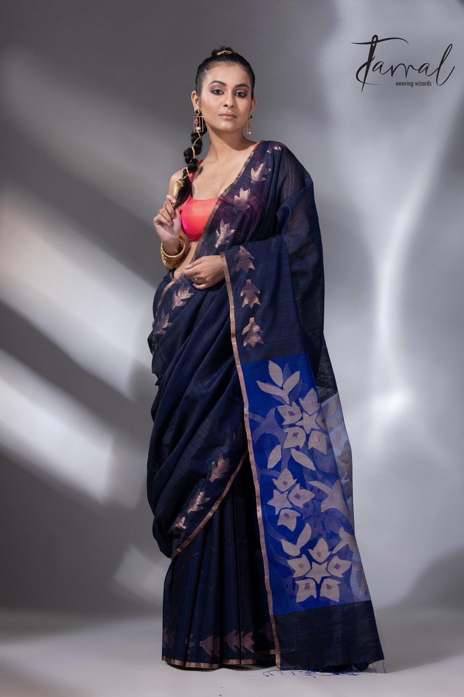 Midnight Blue Matka Silk Handwoven Jamdani Saree