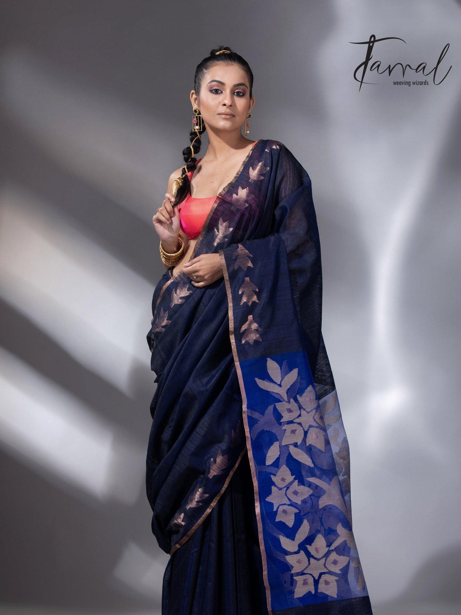 Midnight Blue Matka Silk Handwoven Jamdani Saree