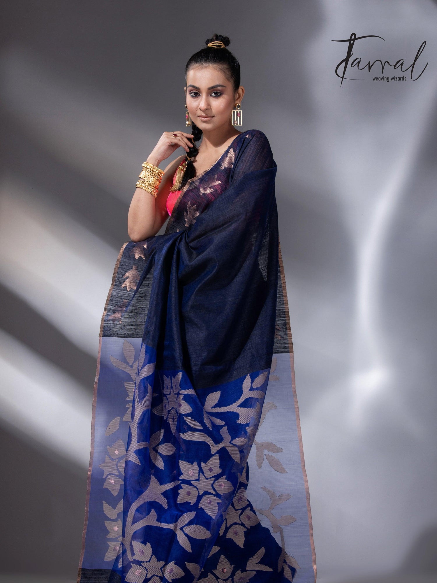 Midnight Blue Matka Silk Handwoven Jamdani Saree full7