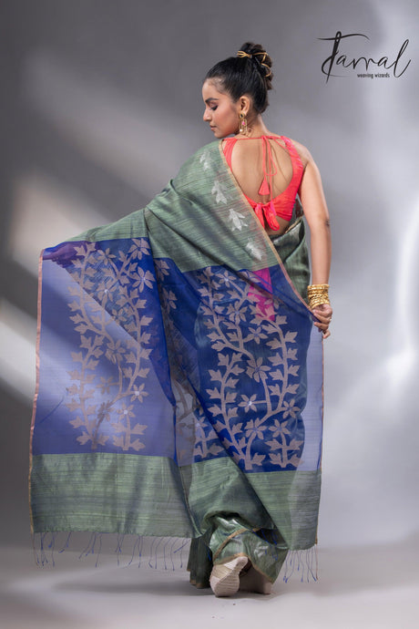 Mosh green dual tone matka silk floral handwoven jamdani saree back