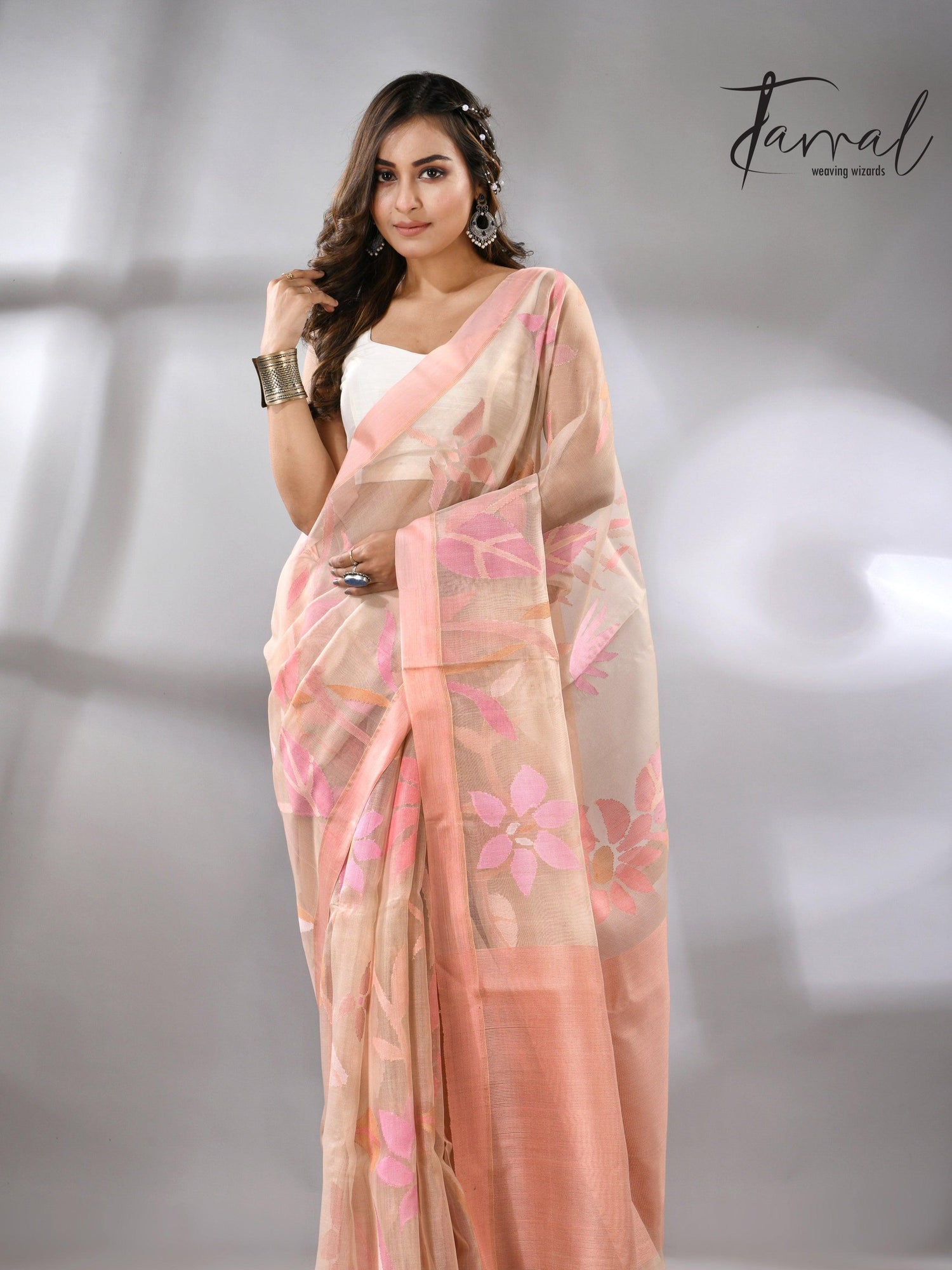 Muslin Silk Handwoven Jamdani Off-White Saree with a Peach Border 