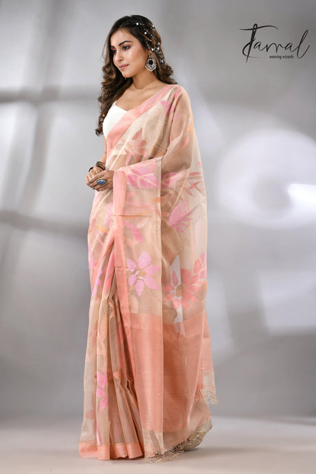 Muslin Silk Handwoven Jamdani Off-White Saree with a Peach Border  full